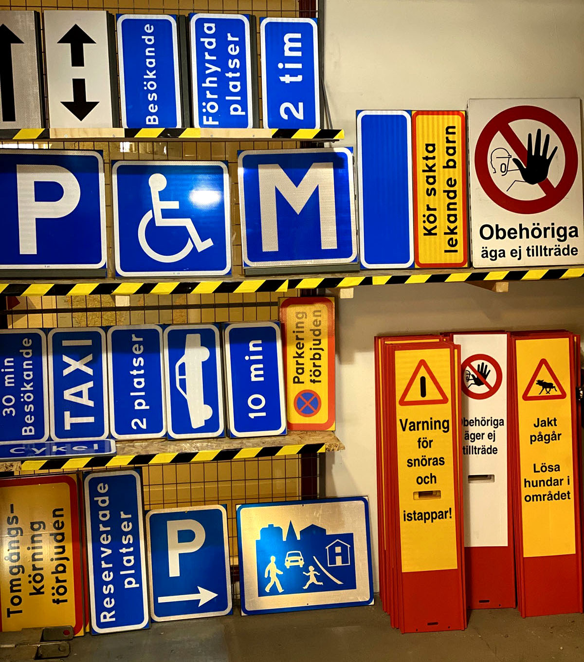 Bild på vägmärken